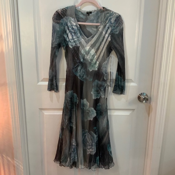 Komarov Chiffon Wearable Art Blue Floral Midi Dress Size Small Petite - Picture 1 of 11